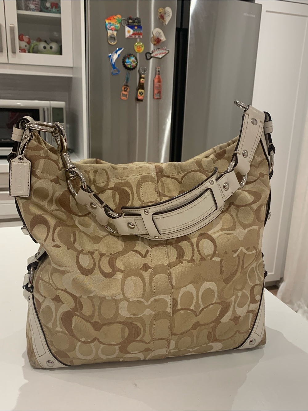 🍀💚 Preloved Large Coach Carly Beige Optic  Signature Canvas Shoulder Bag 💚🍀